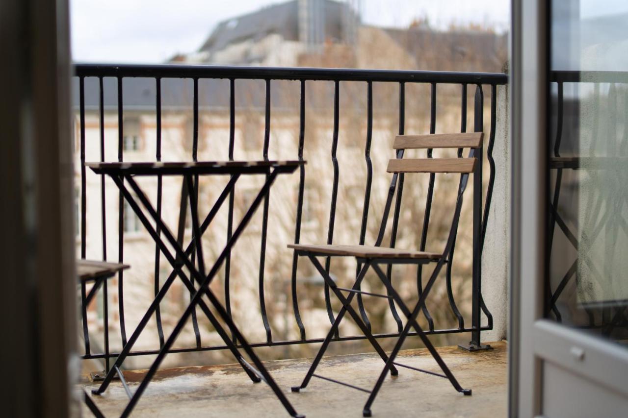 Tours Centre - Proche Gare - Parking Velo - Balcon - Arrivee Autonome Apartment Exterior photo