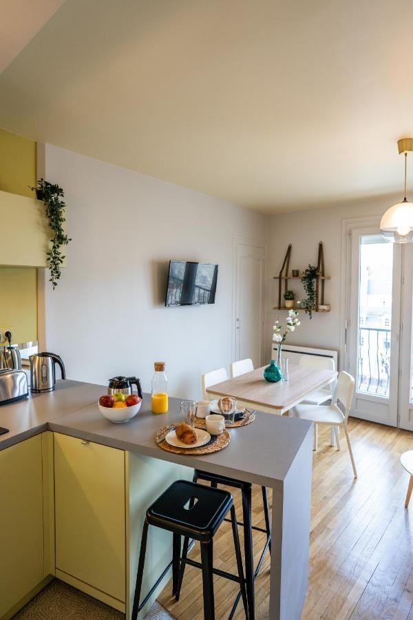 Tours Centre - Proche Gare - Parking Velo - Balcon - Arrivee Autonome Apartment Exterior photo